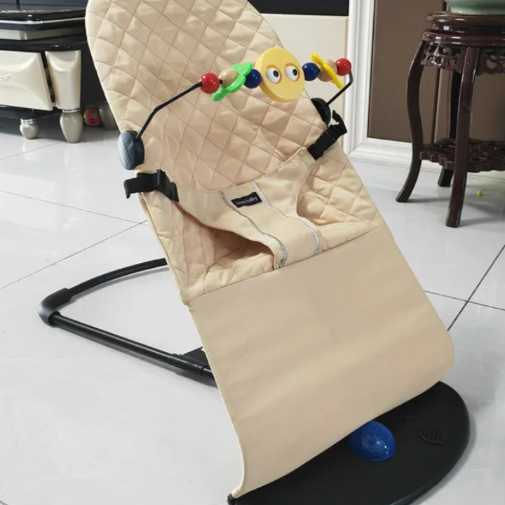 כיסא נדנדה לתינוק