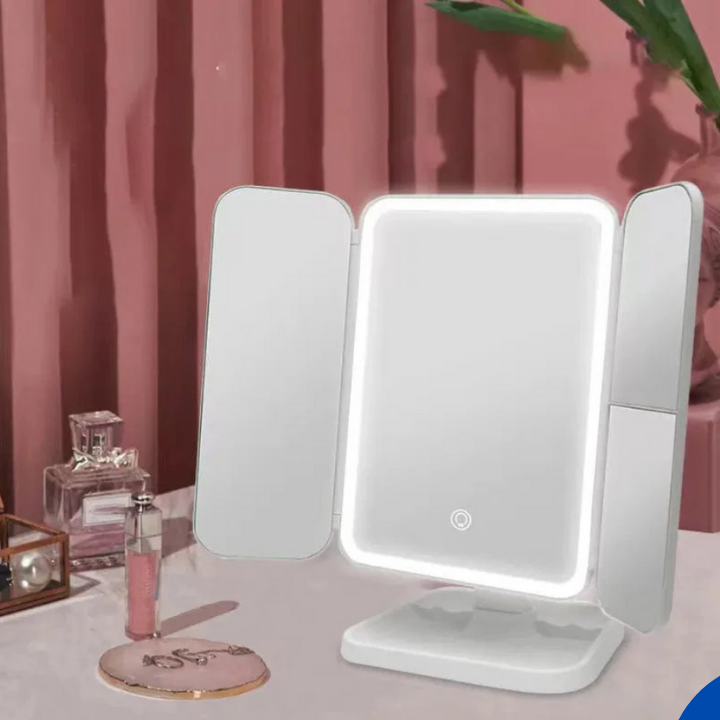 מראת איפור מתקפלת תלת־צדדית עם תאורת LED ומגדלת